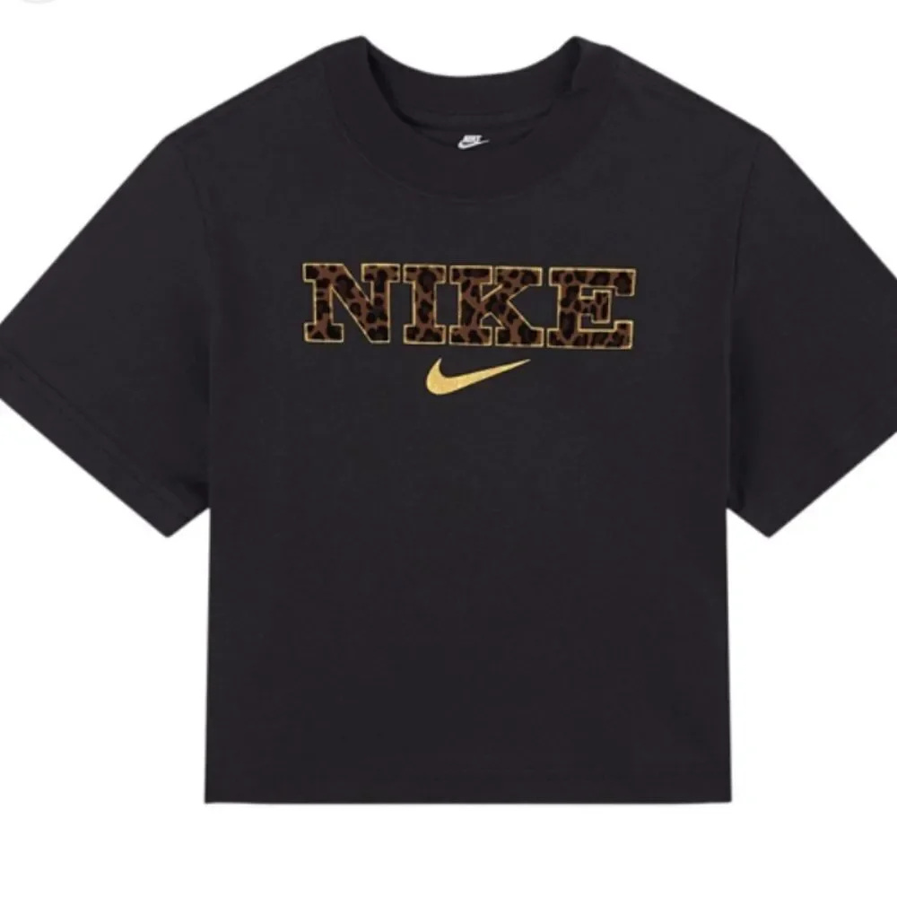 Nike Black Boxy Tee with Gold Logo in Junior Size Large